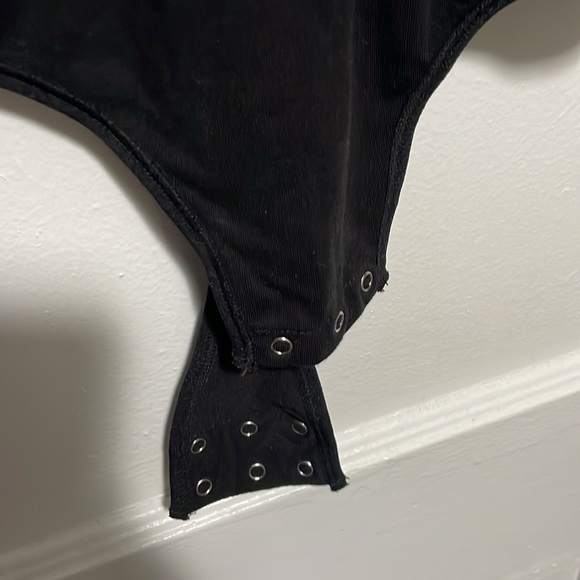 LONG SLEEVE BODY SUIT - Picture 2 of 4